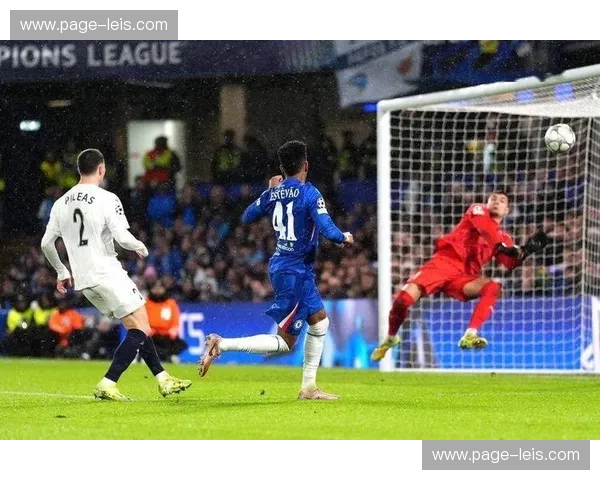 切尔西三场不胜跌出欧冠区 距前四已有六分差距 切尔西三场不胜跌出欧冠区 距前四已有六分差距